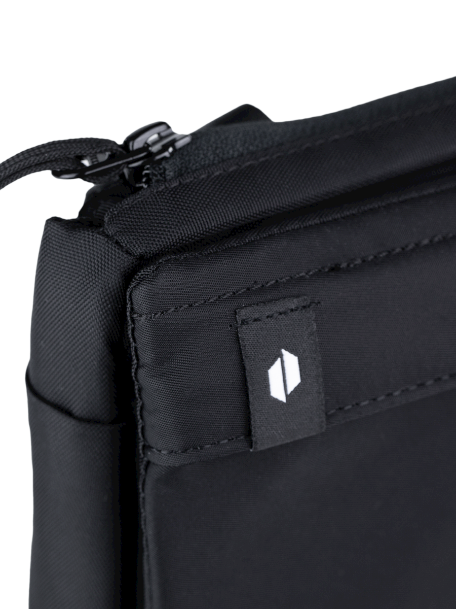 proxybag 0008 proxy bag black detail flag.png proxybag 0008 proxy bag black detail flag.png